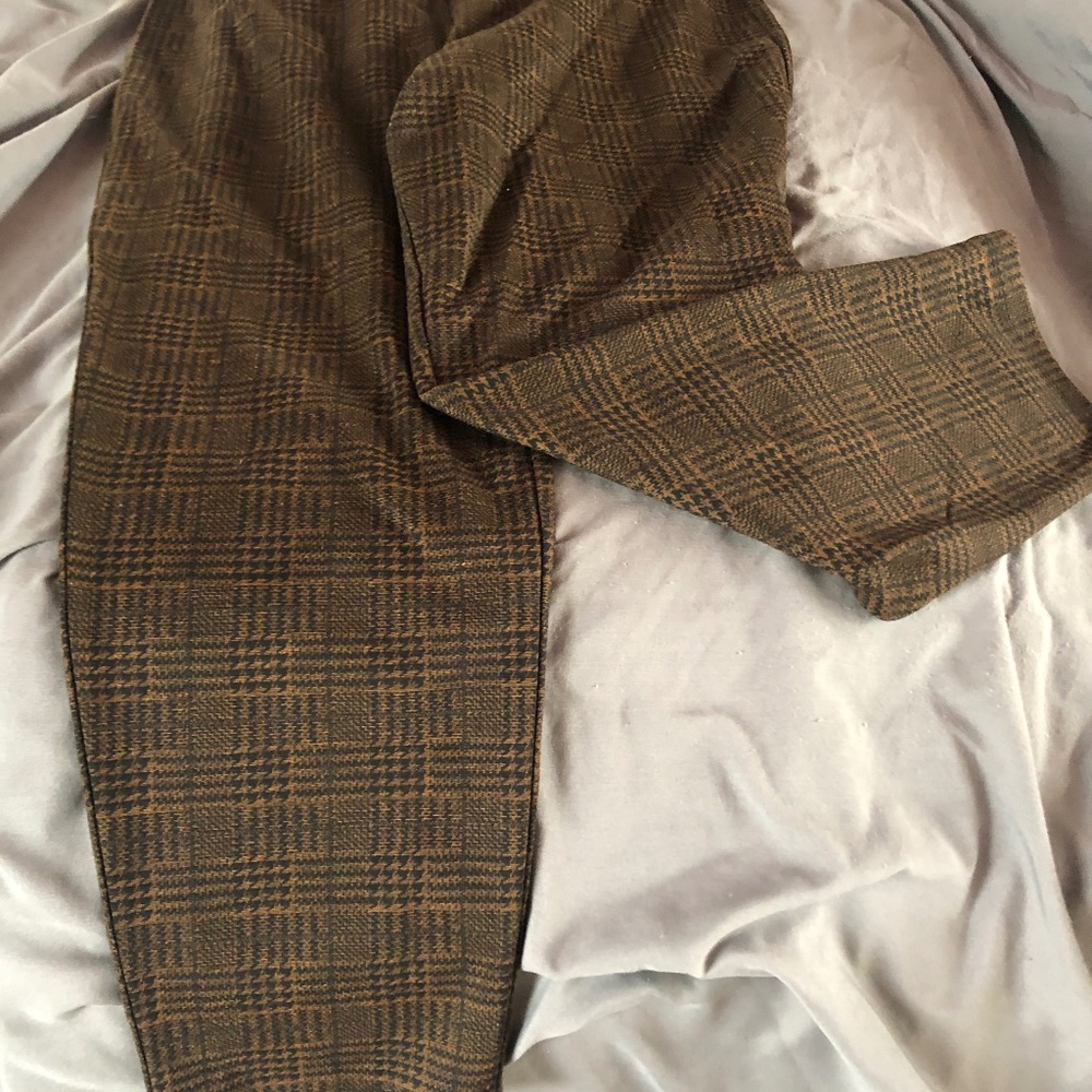 Joan Rivers Plaid Pants - Picture 3 of 3